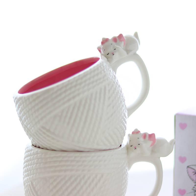 Cat with wool handgrip Ceramics Mug - Annie Potter's Yarn Basket