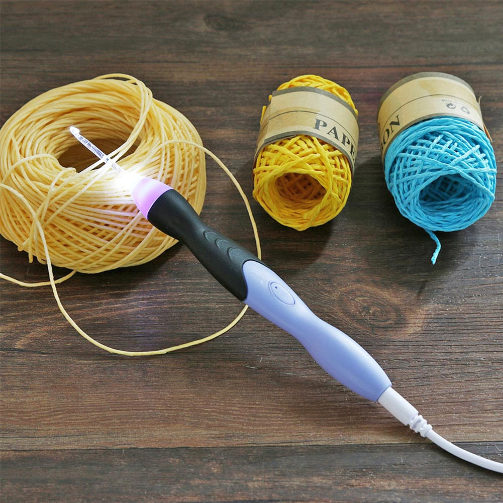 Light Up Crochet Hook - Annie Potter's Yarn Basket